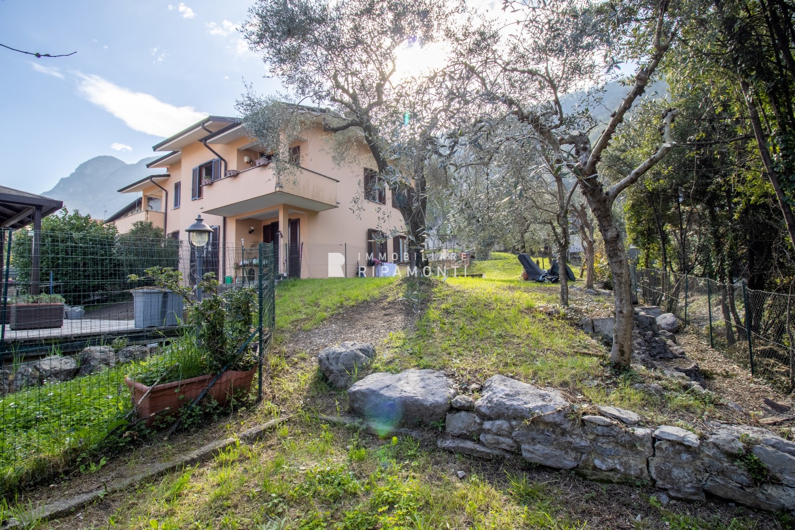 Vendita Villa unifamiliare Casa/Villa Oliveto Lario Via De Gasperi 485357